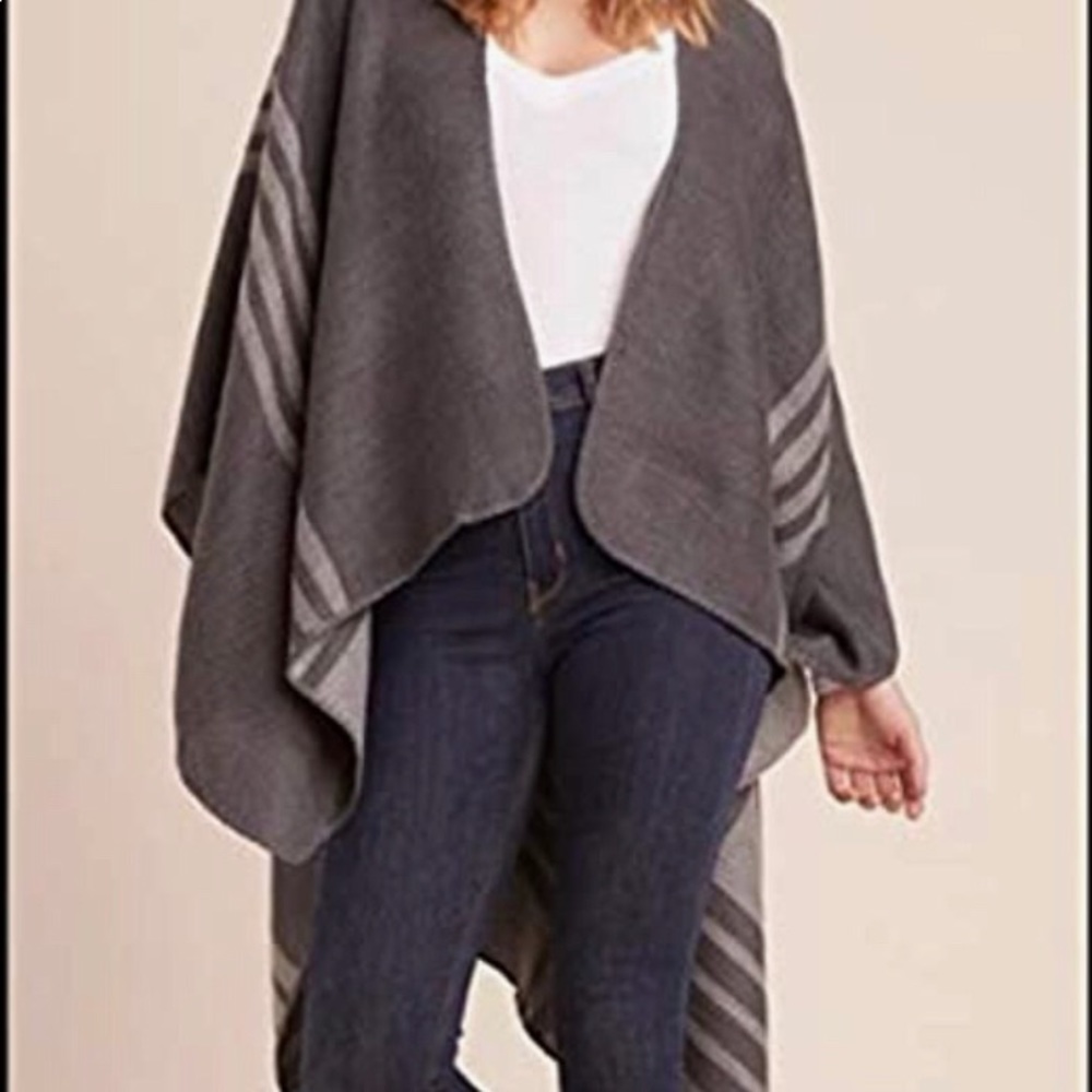 BB Dakota
Roll With The Ponchos Reversible - Picture 2 of 6